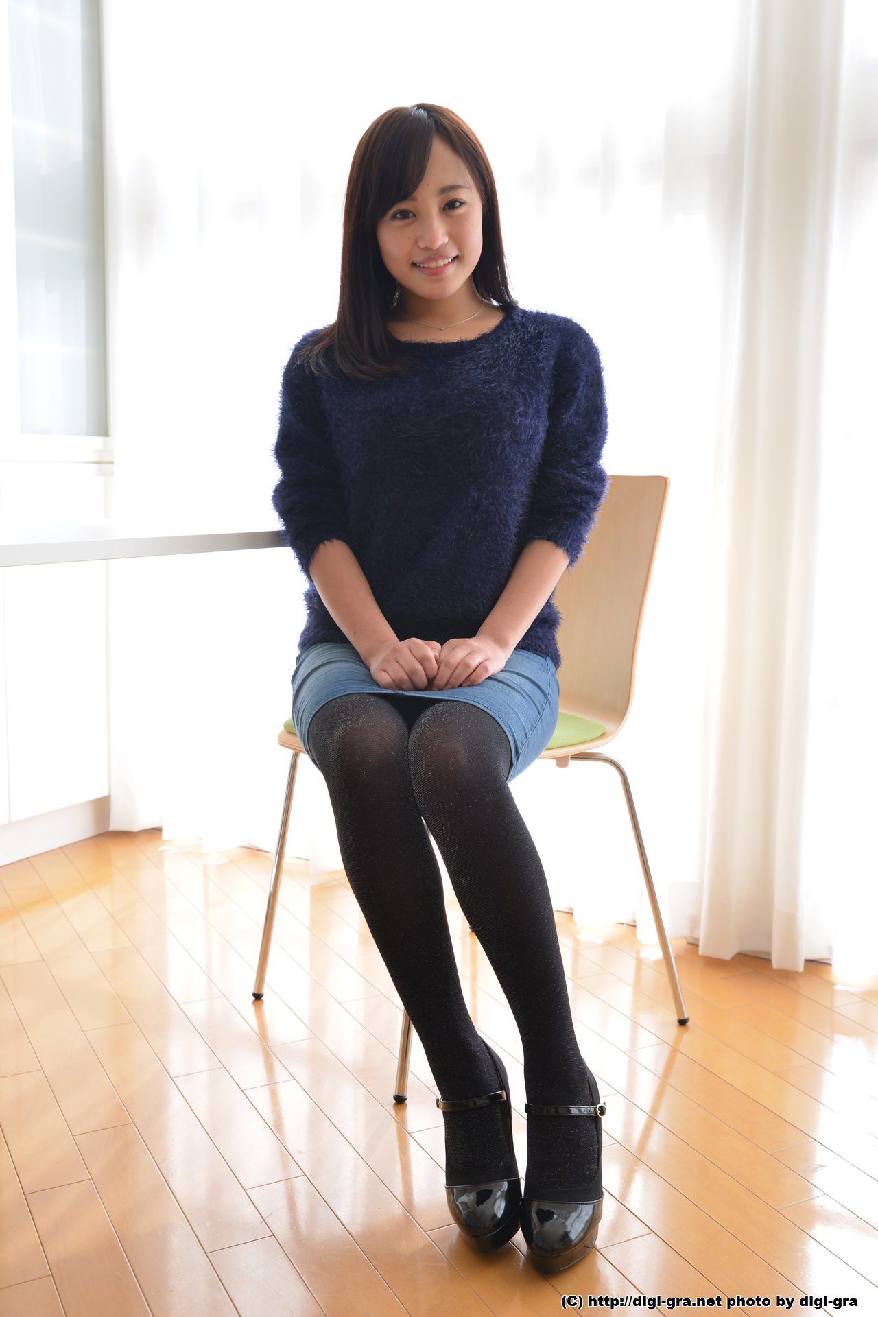 Emi Asano Página 1 No.8c1b95