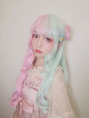 [COS phúc lợi] Anime blogger Xianyin sic - kem bạc hà dâu tây lolita