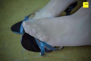 Mu Mu "Sweet and Amorous Pork Sandals" [异思趣向IESS] Sixiangjia 166