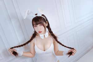 Beauty Coser ไม่ใช่แมว "White Bunny Girl"