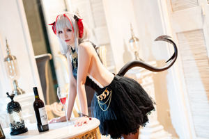 [COS Welfare] Nona Coser Xing Zhichi - Bahtera Besok "W"