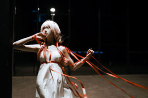 [Cosplay foto] Anime blogger Nan Tao Momoko - 楪bid witte rok