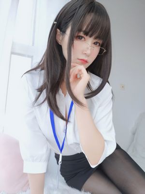 [Cosplay] Coser小姐姐白银 - 制服