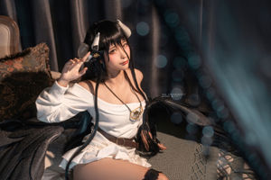 [网红COSER] 动漫博主蠢沫沫 - 雅儿贝德毛衣