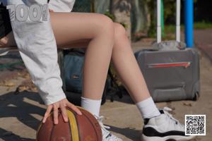 [IESS Mille e una notte] Modella: Strawberry "Playing Basketball with Girlfriend 1"