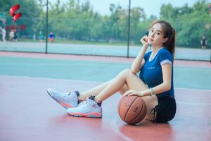 Yi Yang "Tangan yang Mengontrol Bola" [Headline Goddess WordGirls]