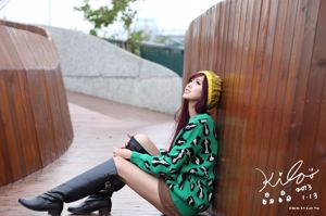 Người mẫu Đài Loan Liao Tingling / Kila Jingjing "Green Long Dress + Boots" Street Shoot