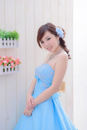 Chen Siying "Album Foto Pernikahan Biru Putih"